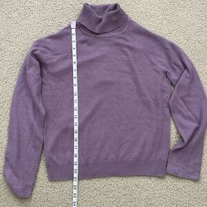 AUGUST SILK Vintage Lavender Turtleneck Sweater